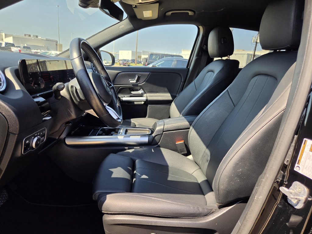 Used 2025 Black Mercedes-Benz GLA 250 image 26