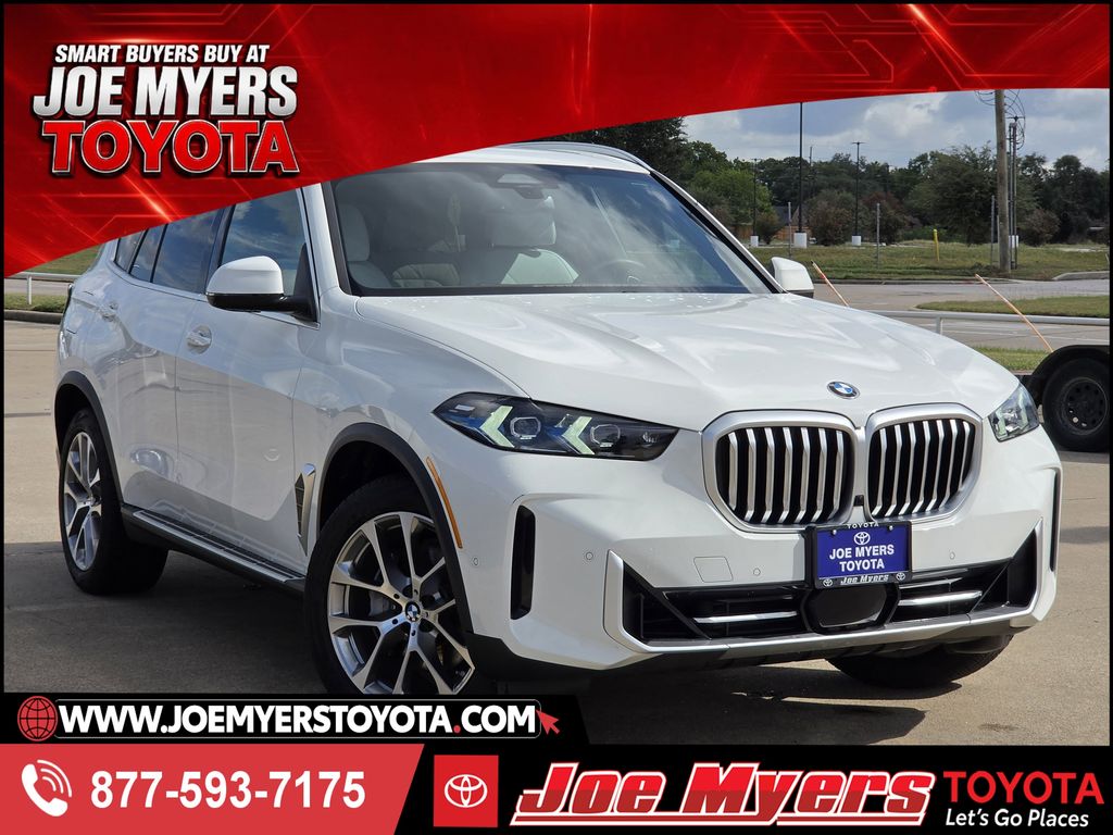 Alpine White 2026 BMW X5 SUV / Crossover Rear-Wheel Drive 8-Speed Automatic