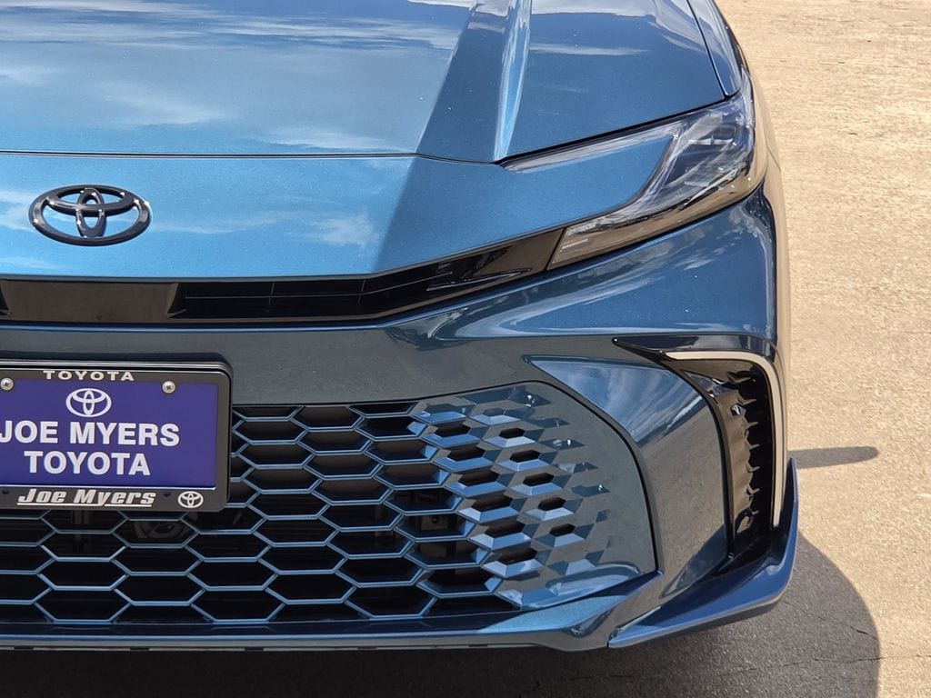 New 2026 Ocean Gem Toyota XSE image 4
