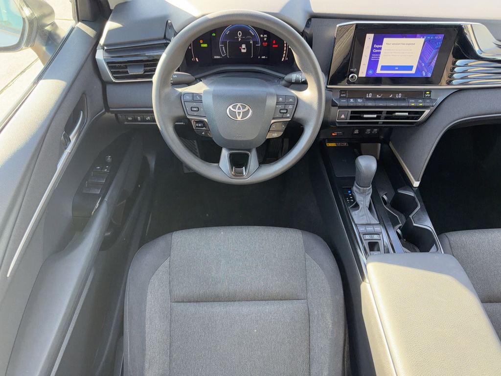 2025 Toyota Camry LE - Photo 14