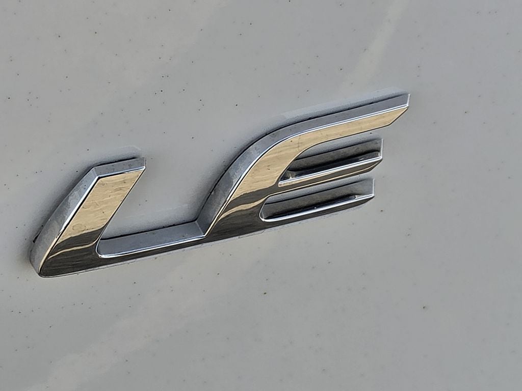 Used 2024 Ice Toyota LE image 11