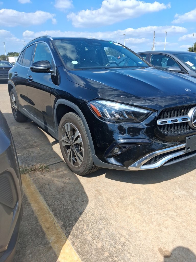 Used 2025 Black Mercedes-Benz GLA 250 image 2