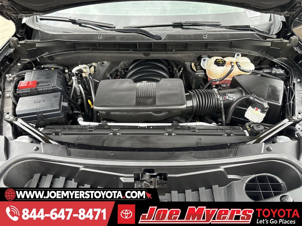 Used 2025 Black Chevrolet LT image 31