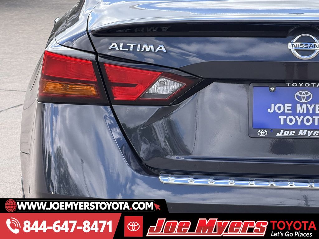 Used 2022 Storm Blue Metallic Nissan 2.5 SL image 10