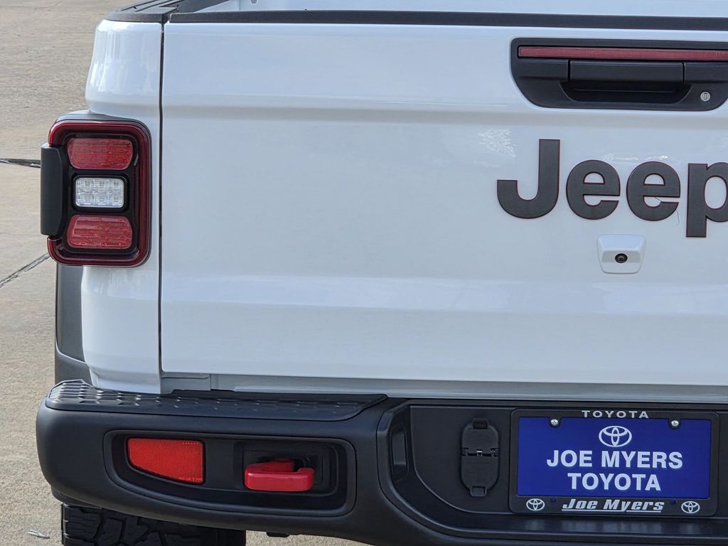 Used 2026 Bright White Clearcoat Jeep Rubicon image 10