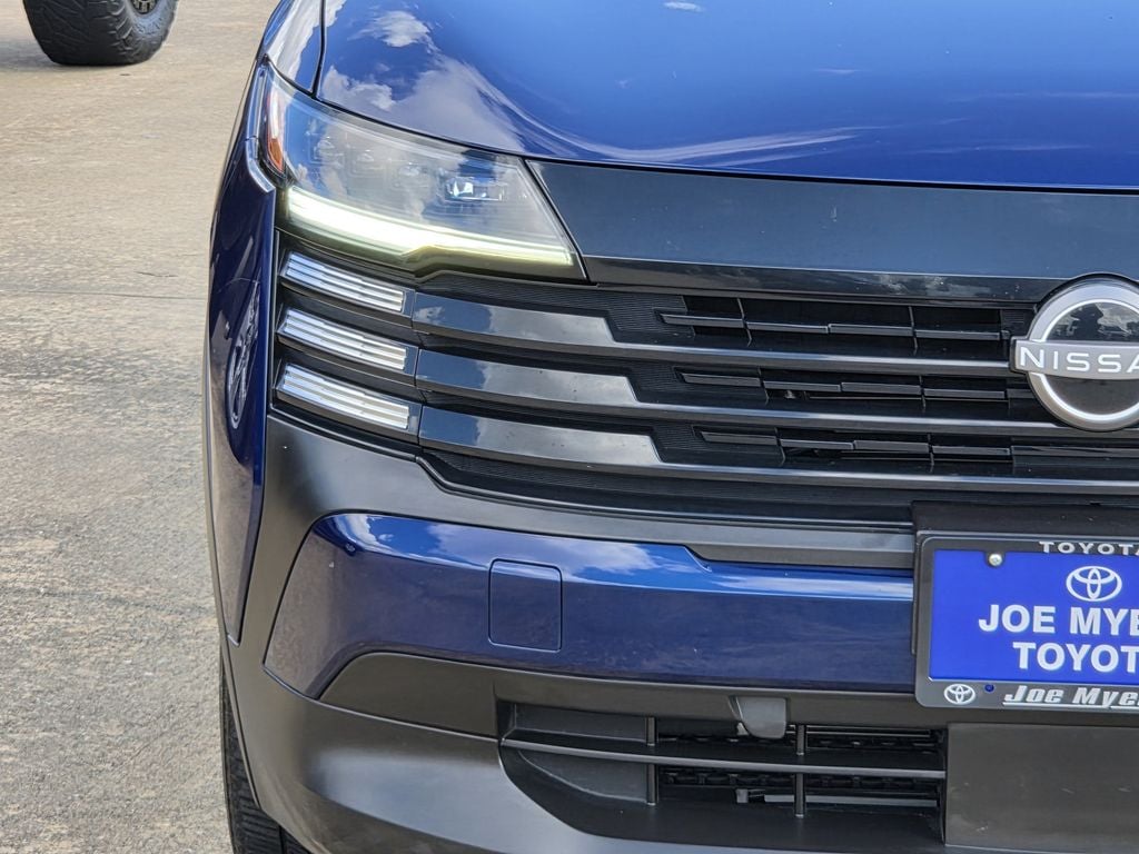Used 2025 Deep Blue Pearl Nissan SV image 5