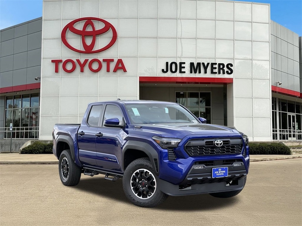 2025 Toyota Tacoma TRD photo 2