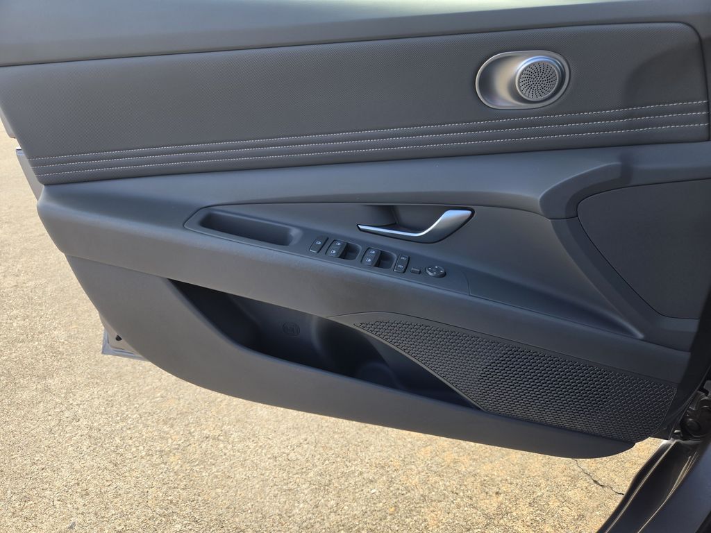 Used 2026 Fluid Metal Hyundai SEL Sport image 25