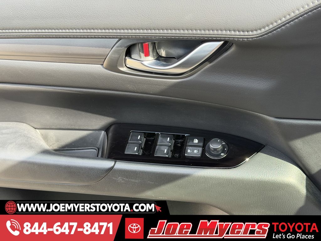 Used 2025 Jet Black Mica Mazda 2.5 S Preferred Package image 26