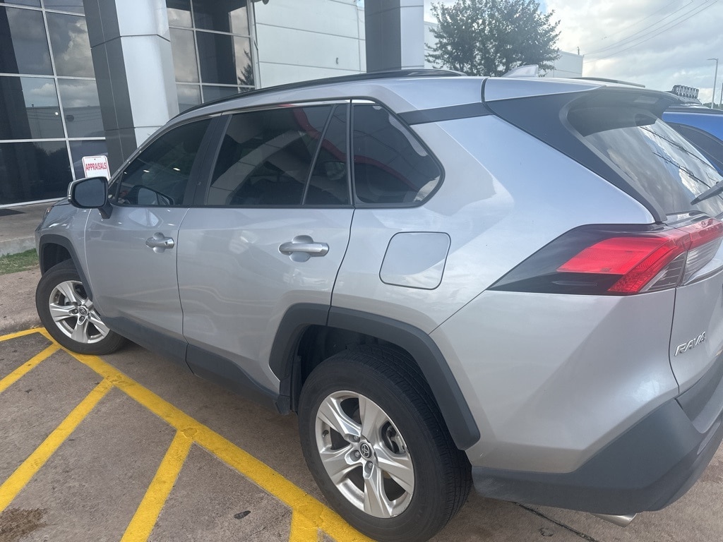 Used 2021 Toyota RAV4 XLE with VIN 2T3W1RFV6MW166703 for sale in Northfield, Minnesota