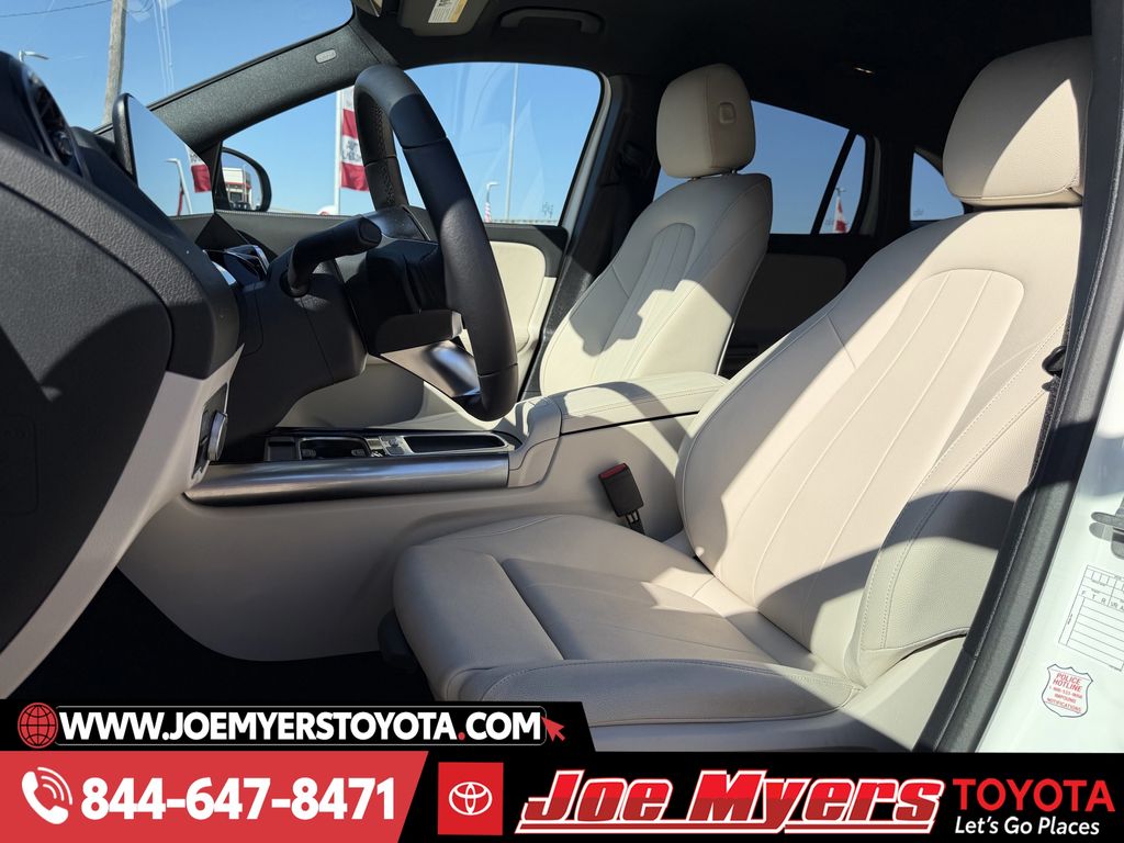 Used 2025 White Mercedes-Benz GLA 250 image 27