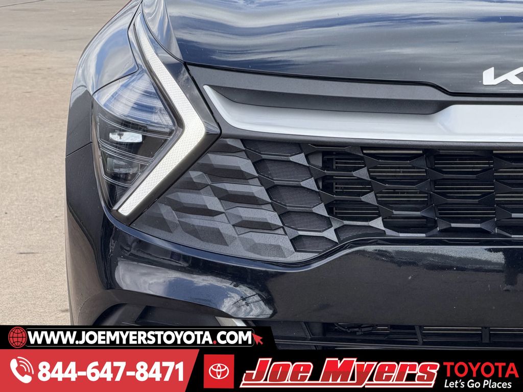 Used 2025 Ebony Black Kia LX image 5