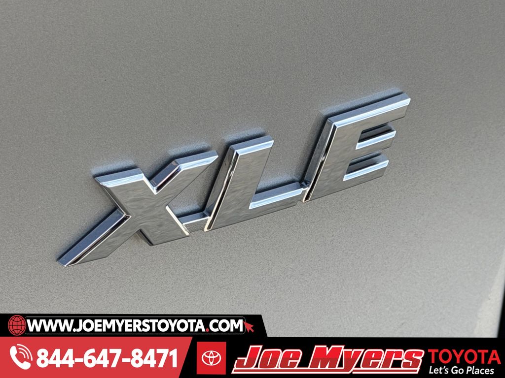 Used 2025 Silver Sky Metallic Toyota XLE image 11