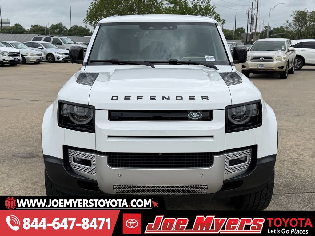 Used 2024 Fuji White Land Rover S image 3