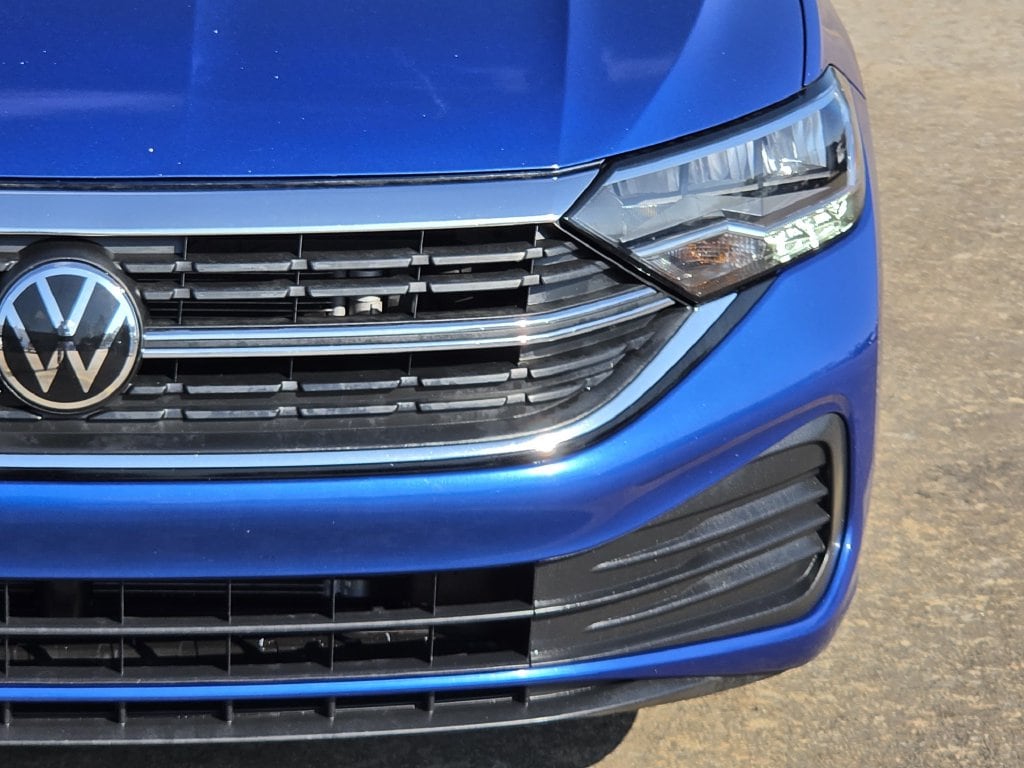 Used 2024 Blue Volkswagen 1.5T SE image 4