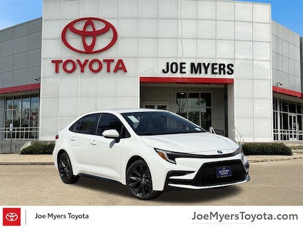2025 Toyota Corolla Hybrid SE Sedan