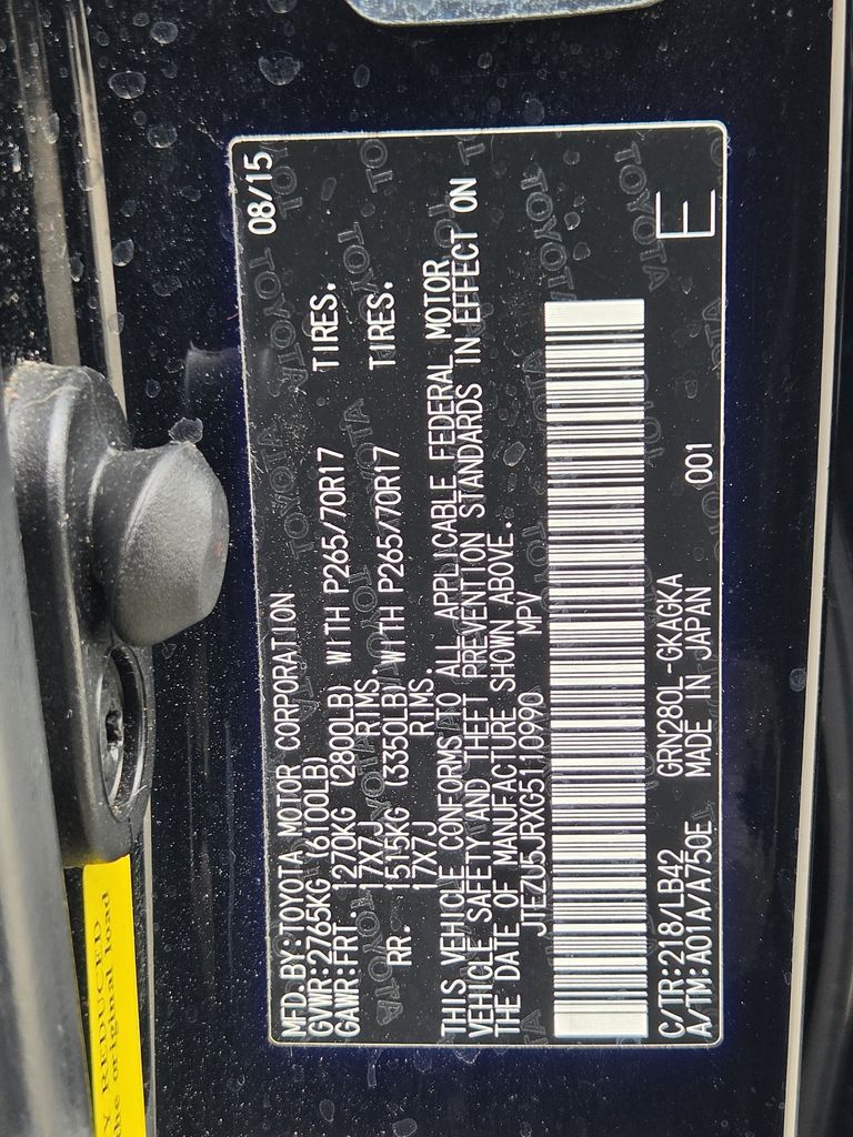 Used 2016 Midnight Black Metallic Toyota SR5 Premium image 31