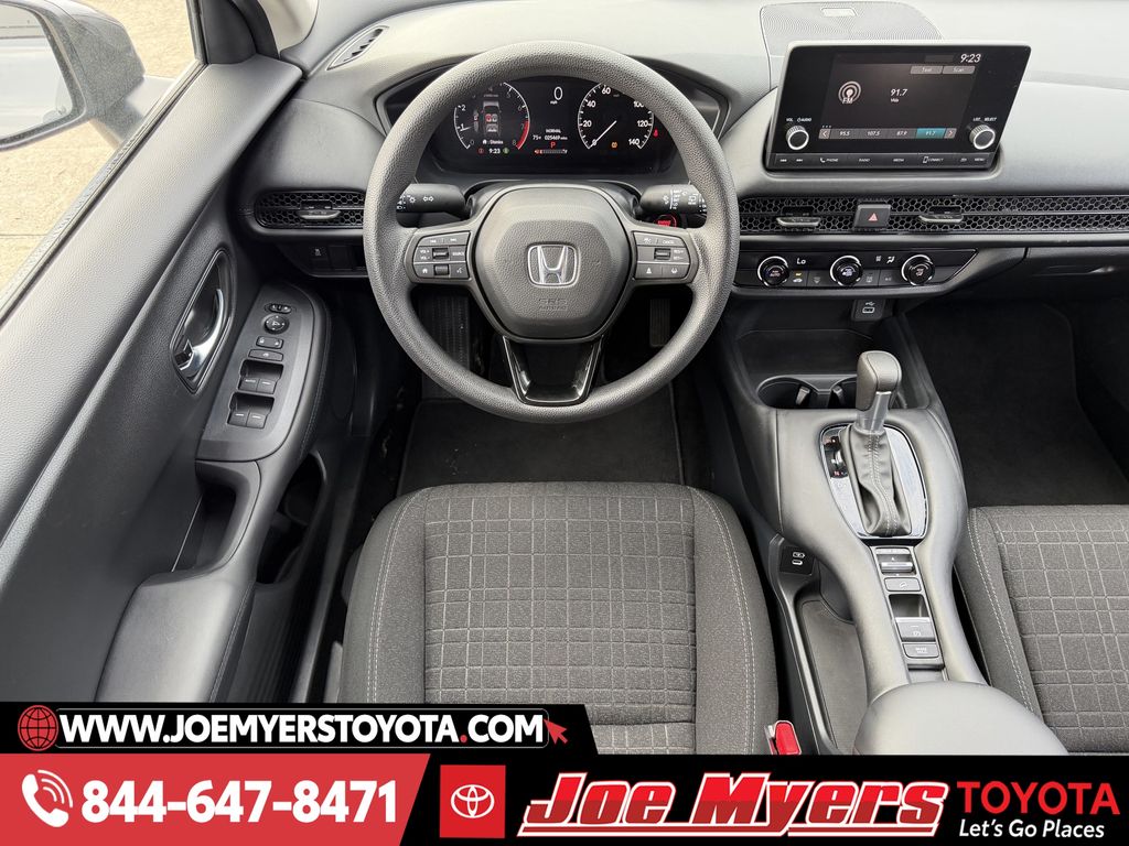 Used 2025 Urban Gray Pearl Honda LX image 12