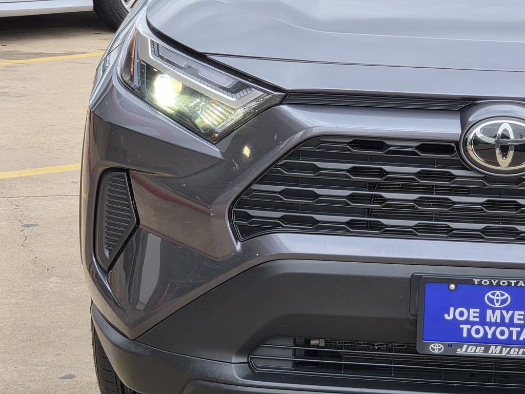 Used 2025 Magnetic Gray Metallic Toyota LE image 5