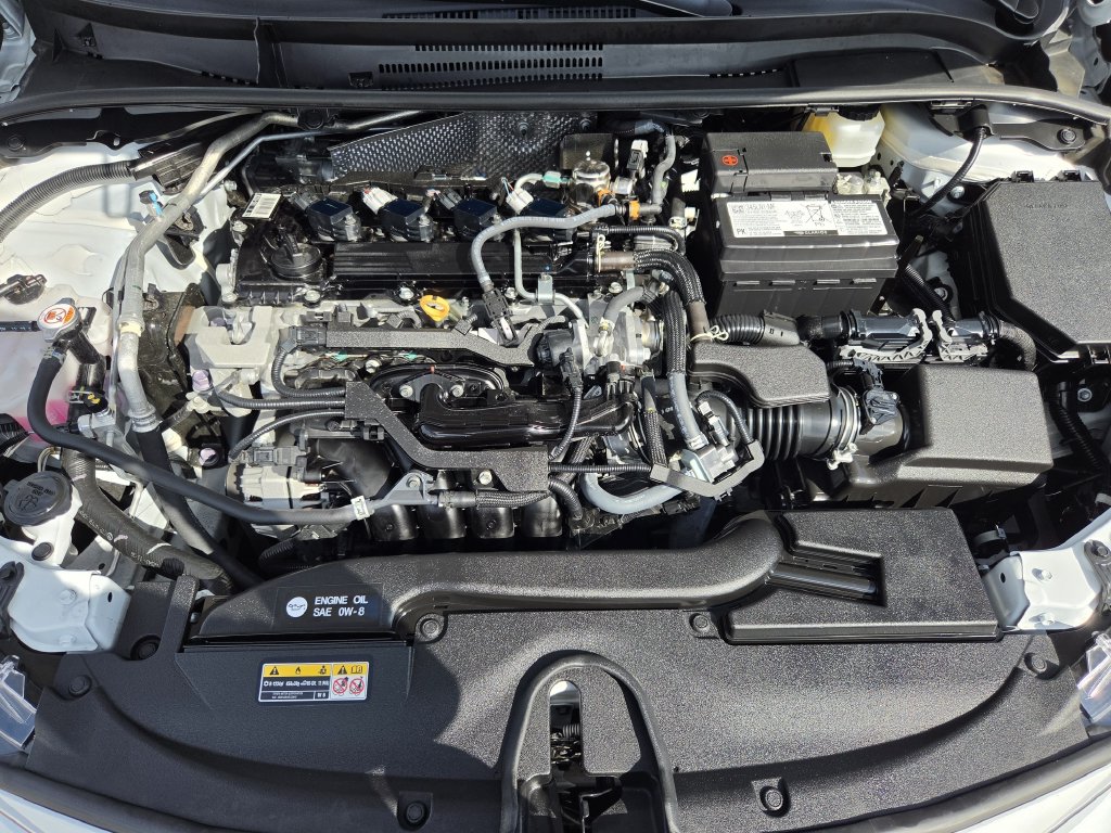 Used 2026 Pearl Toyota LE image 29