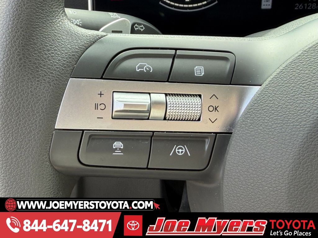 Used 2025 Aero Silver Hyundai SEL image 23