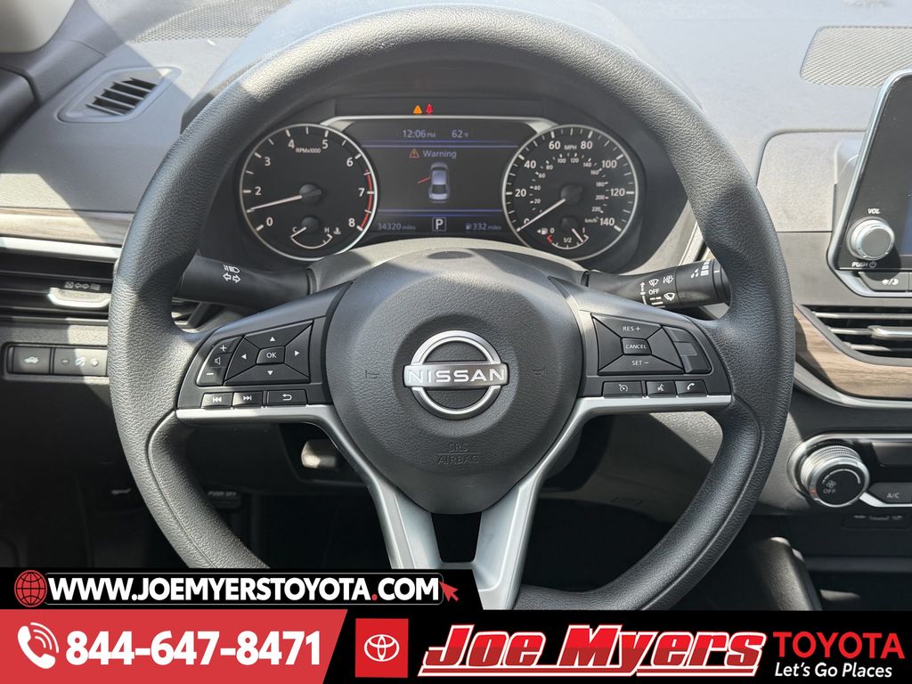 Used 2025 Gun Metallic Nissan 2.5 SV image 14