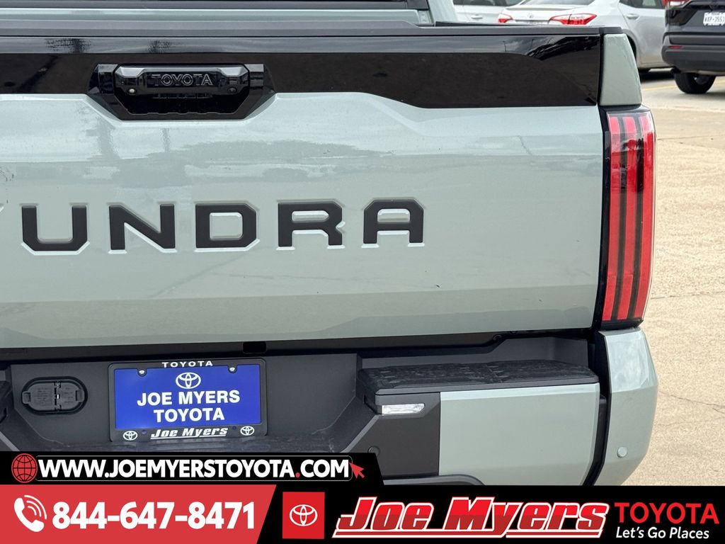 New 2026 Lunar Rock Toyota Platinum image 9