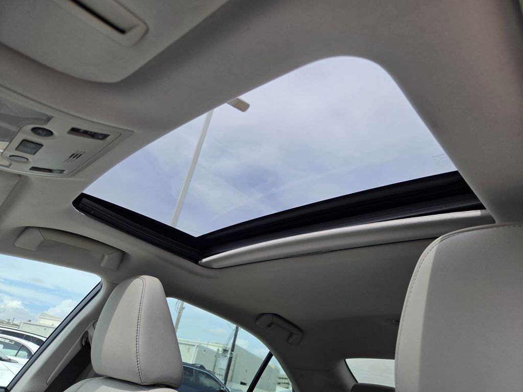 Used 2016 Obsidian Lexus 200t image 28