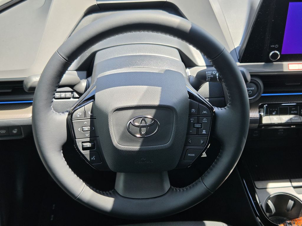 New 2027 Wind Chill Pearl Toyota XLE image 14