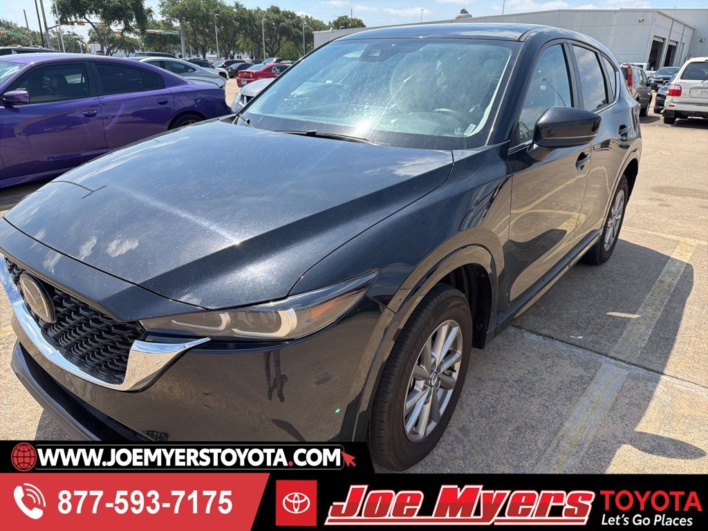 2025 Mazda CX-5 S Preferred package Auto AWD's photo