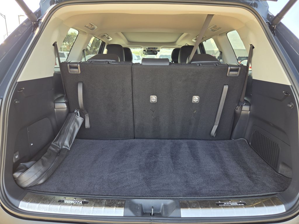 Certified Used 2026 Cloud Toyota Limited image 31