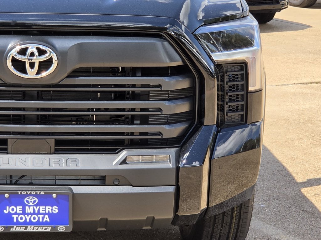 New 2026 Midnight Black Toyota SR5 image 4