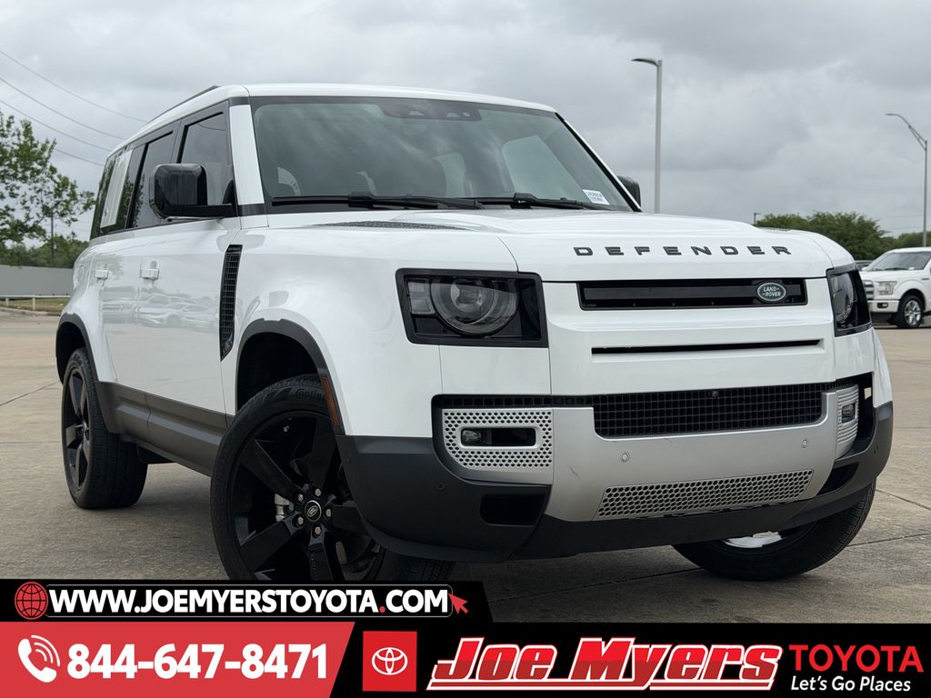 Used 2024 Fuji White Land Rover S image 2