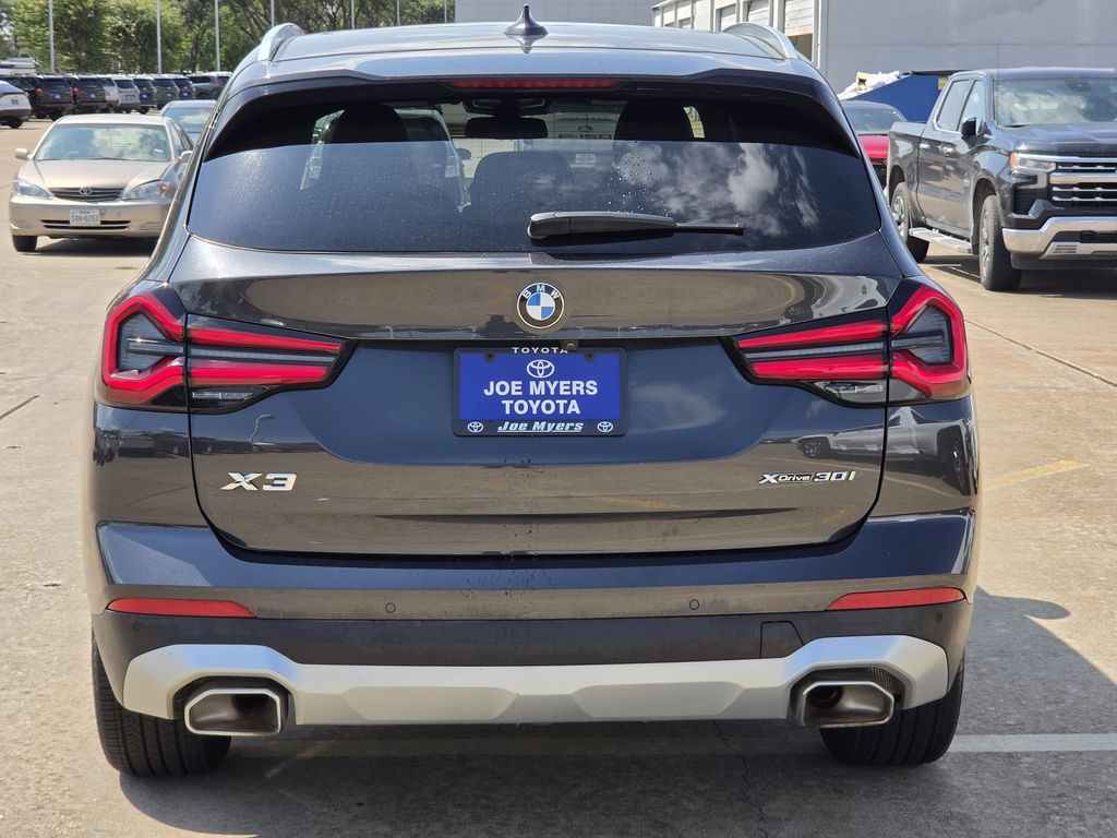Used 2024 Dark Graphite Metallic BMW xDrive30i image 8