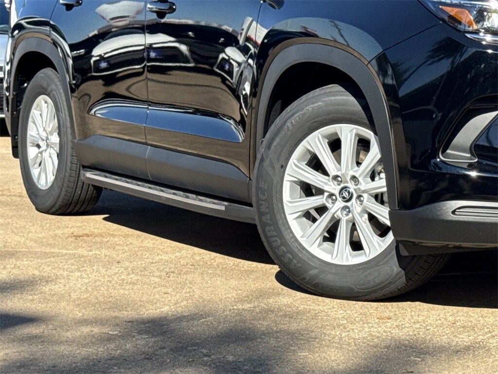 2026 Toyota Grand Highlander XLE photo 3