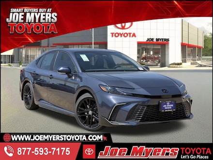 2026 Toyota Camry SE Sedan