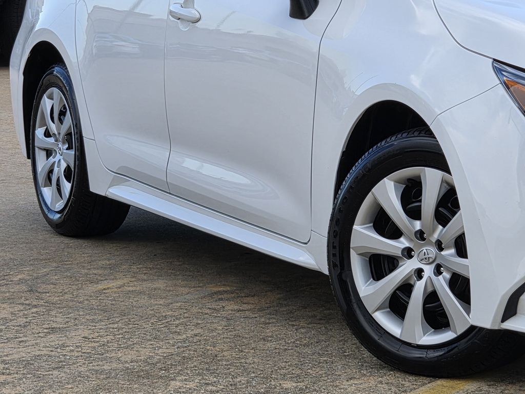 Used 2026 Ice Toyota LE image 11