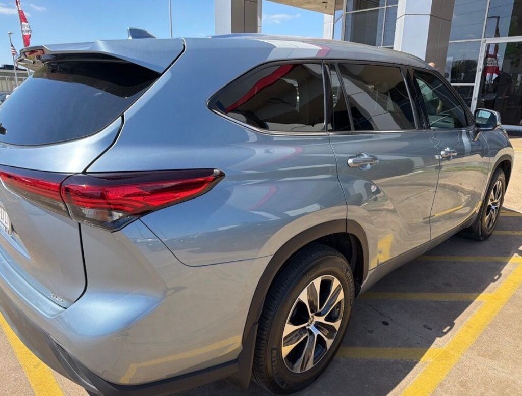 Used 2020 Toyota Highlander XLE SUV