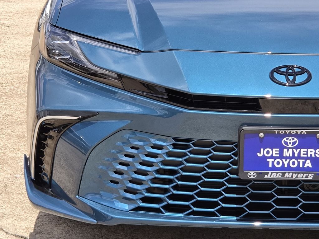 New 2026 Ocean Gem Toyota XSE image 5