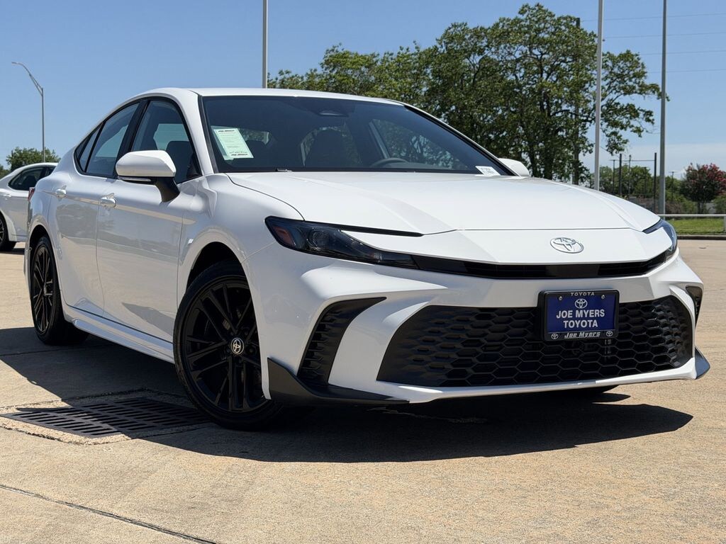 Used 2026 Toyota Camry SE Sedan