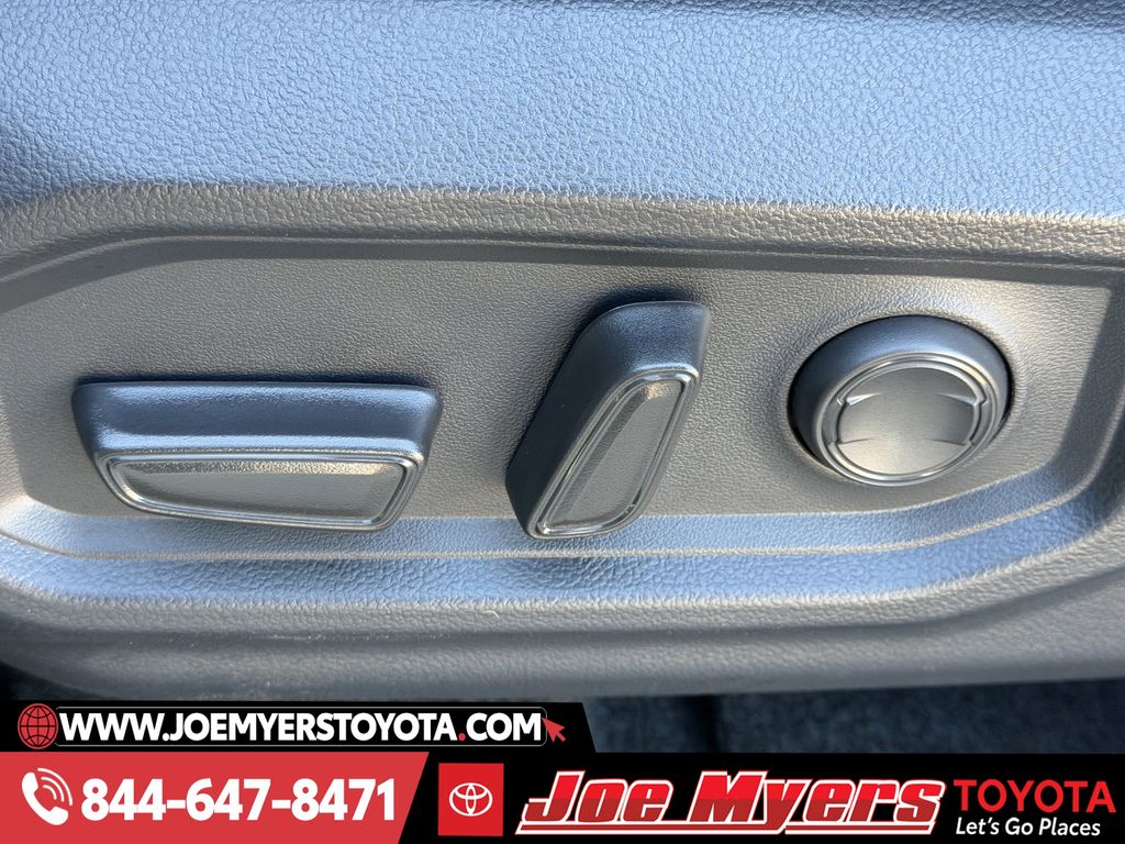 Used 2026 Lunar Rock Toyota SR5 image 27