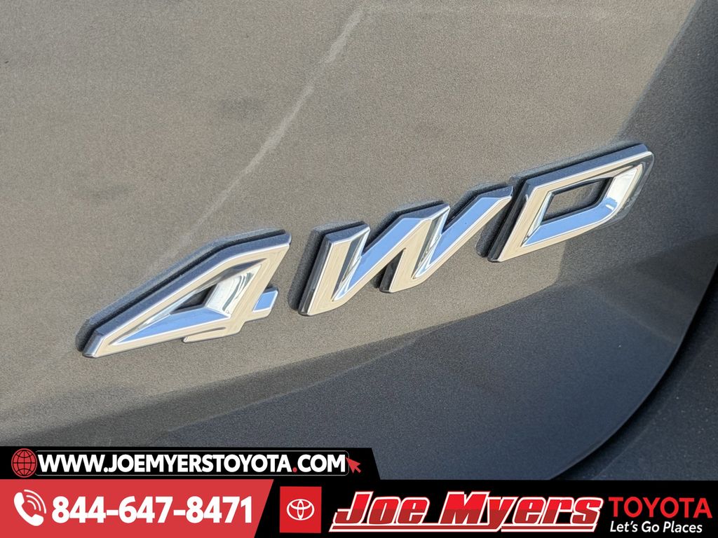 Used 2025 Gray Metallic Ford ST-Line image 11