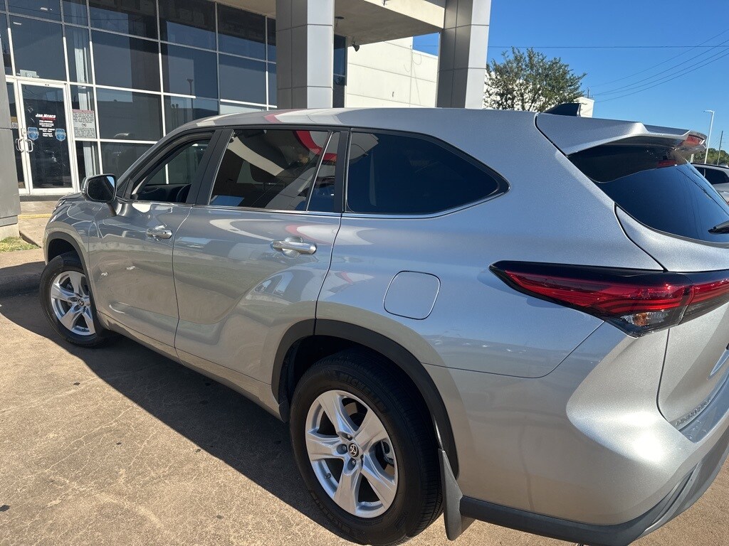 Used 2023 Toyota Highlander L SUV