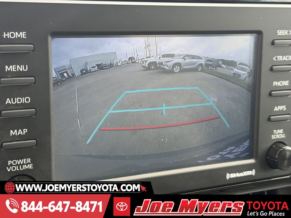 Used 2022 Silver Sky Metallic Toyota XLE Premium image 19