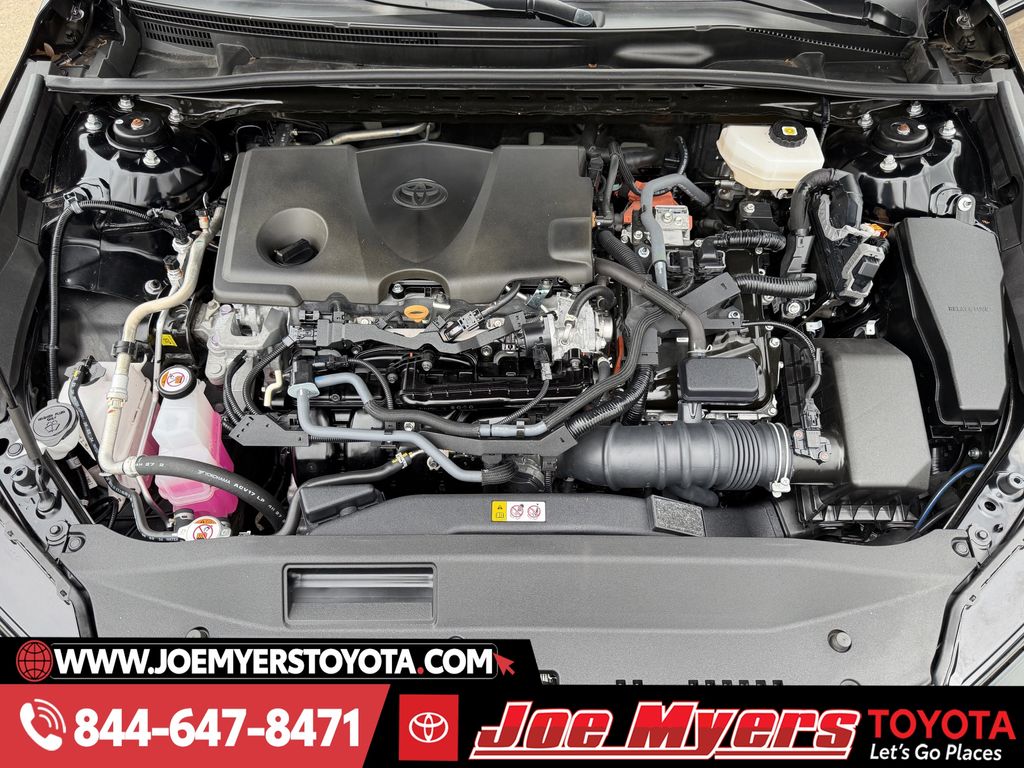 Used 2025 Midnight Black Metallic Toyota LE image 31