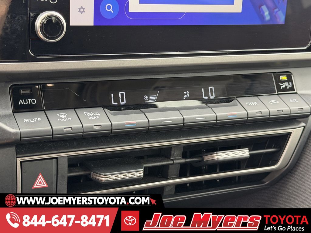 Used 2025 Ice Cap Toyota LE image 20