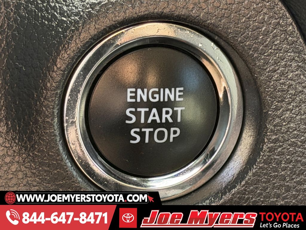 Used 2025 Silver Sky Metallic Toyota XLE image 22