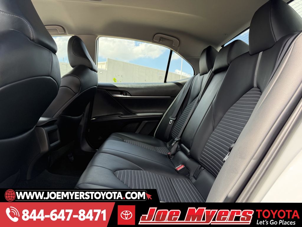 Used 2023 Ice Cap Toyota SE image 28