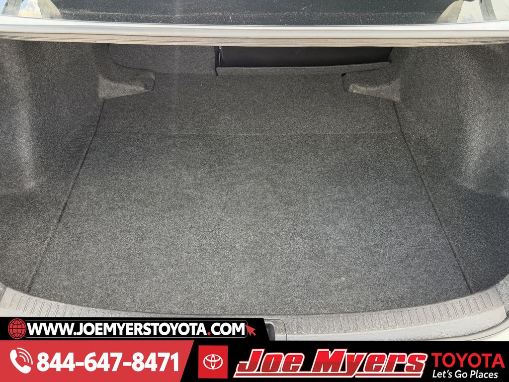 Used 2025 Ice Cap Toyota LE image 28