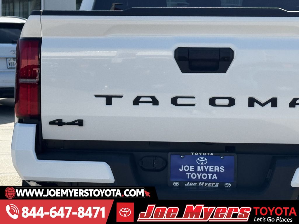 New 2026 Ice Cap Toyota SR5 image 10